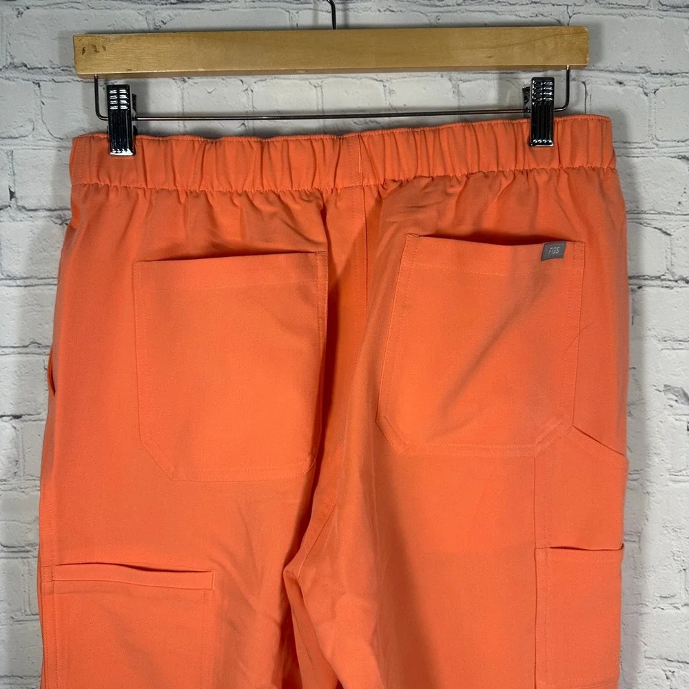 NEW FIGS Halcott Relaxed Straight Leg Scrub Pants Orange Mens Medium Regular